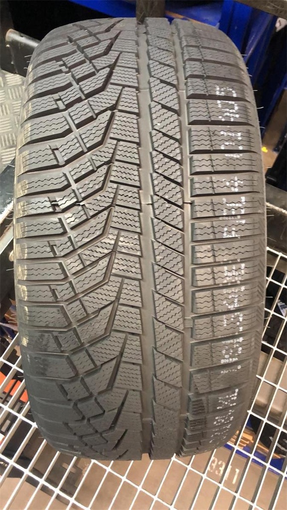 225/40R18 92V Sailun ICE BLAZER Alpine EVO 1 XL