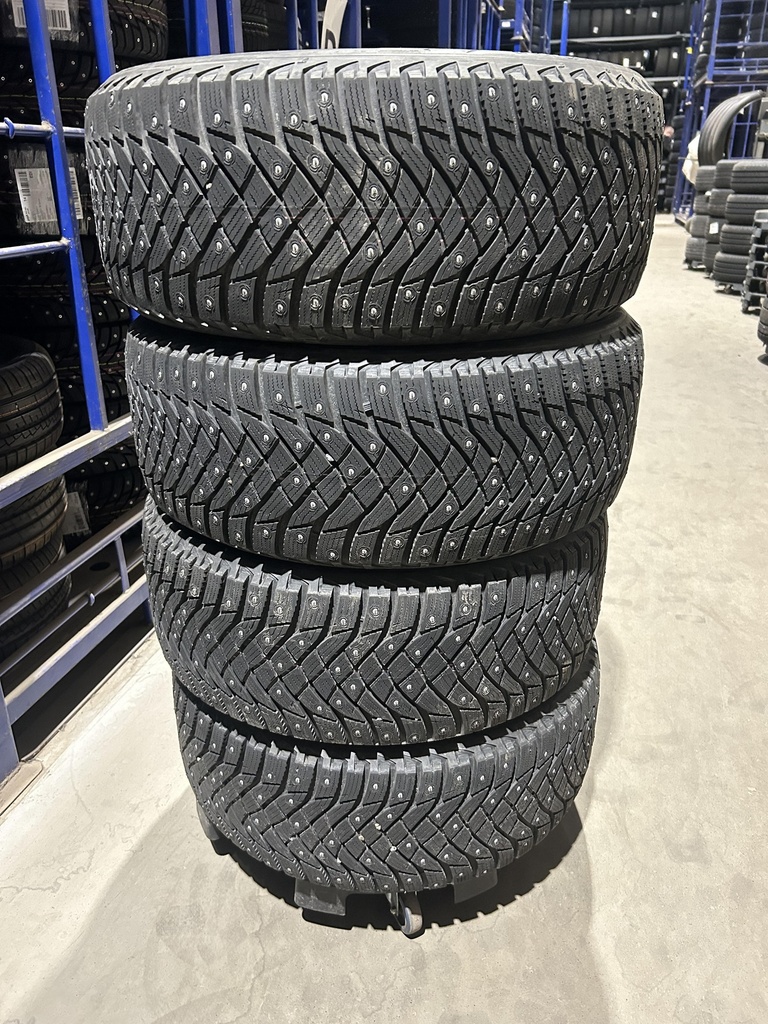 245/45R19 102T GoodYear UltraGrip Arctic 2 XL SoundComfort EA